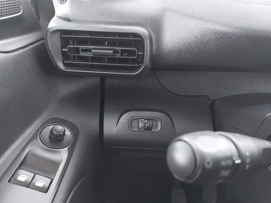 2022 Peugeot Partner Short van 