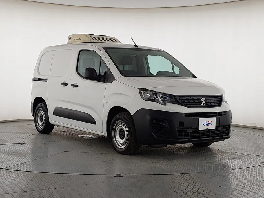 2022 Peugeot Partner Short van 