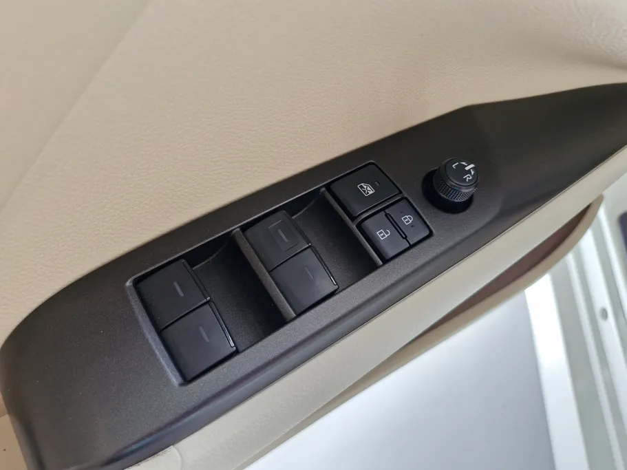 2024 Toyota Camry  LE HEV 