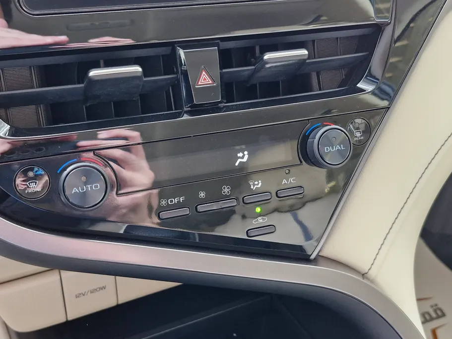 2024 Toyota Camry  LE HEV 