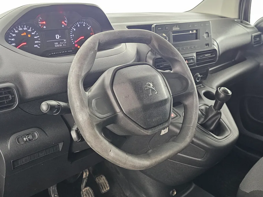 بيجو بارتنر Short van 2021 