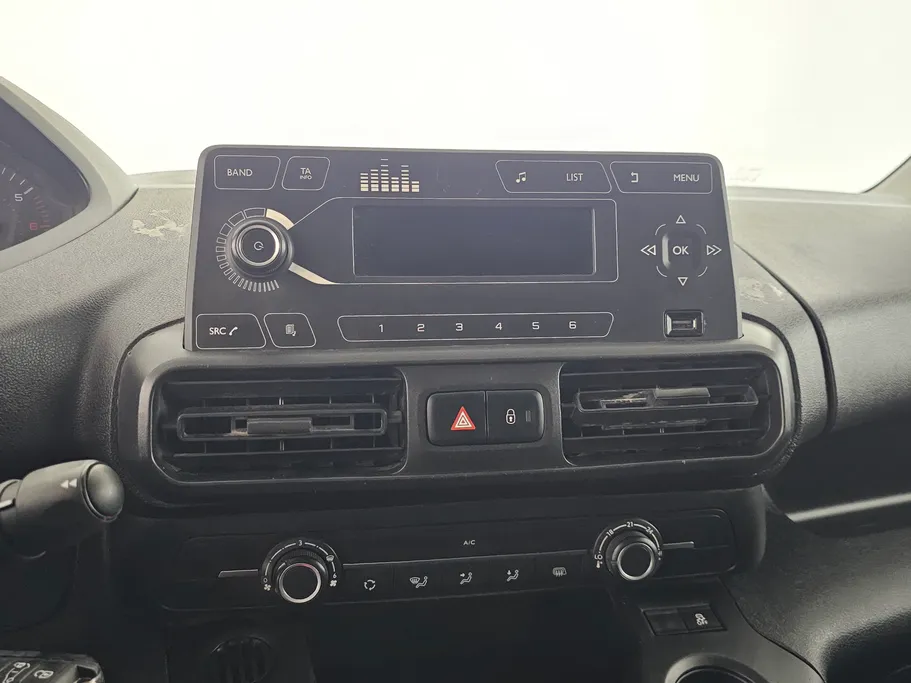 بيجو بارتنر Short van 2021 