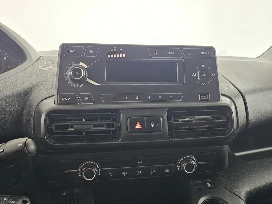 بيجو بارتنر Short van 2021 