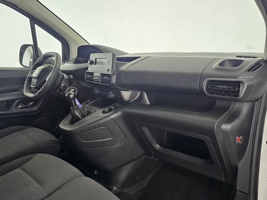 بيجو بارتنر Short van 2021 