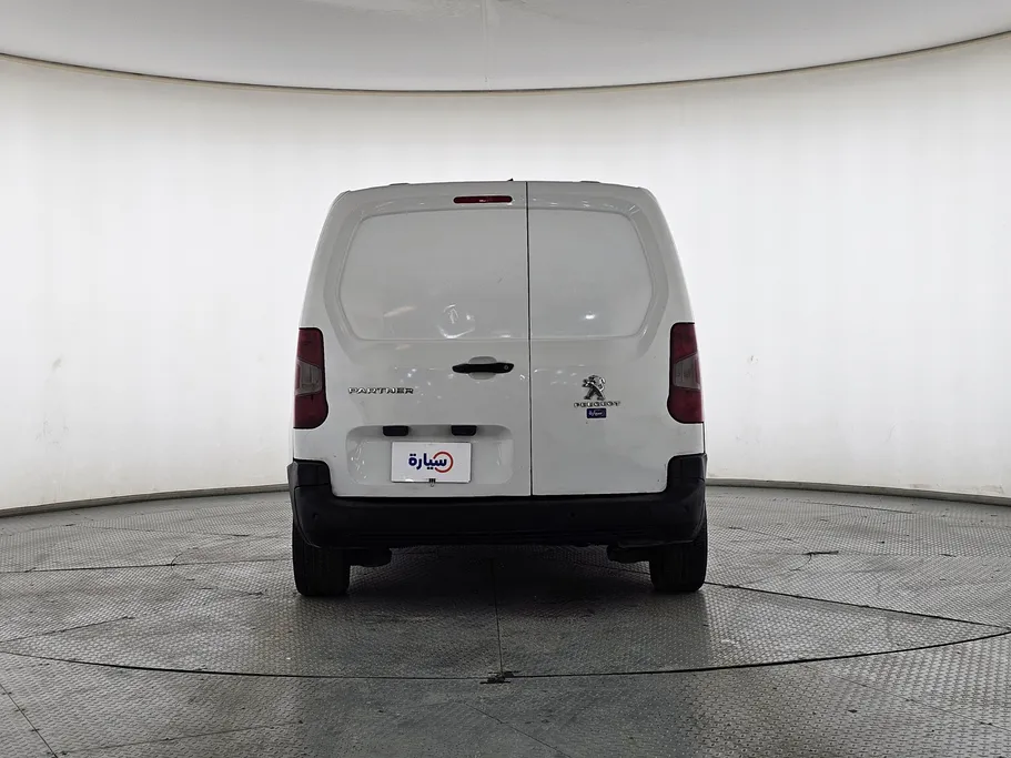 بيجو بارتنر Short van 2021 