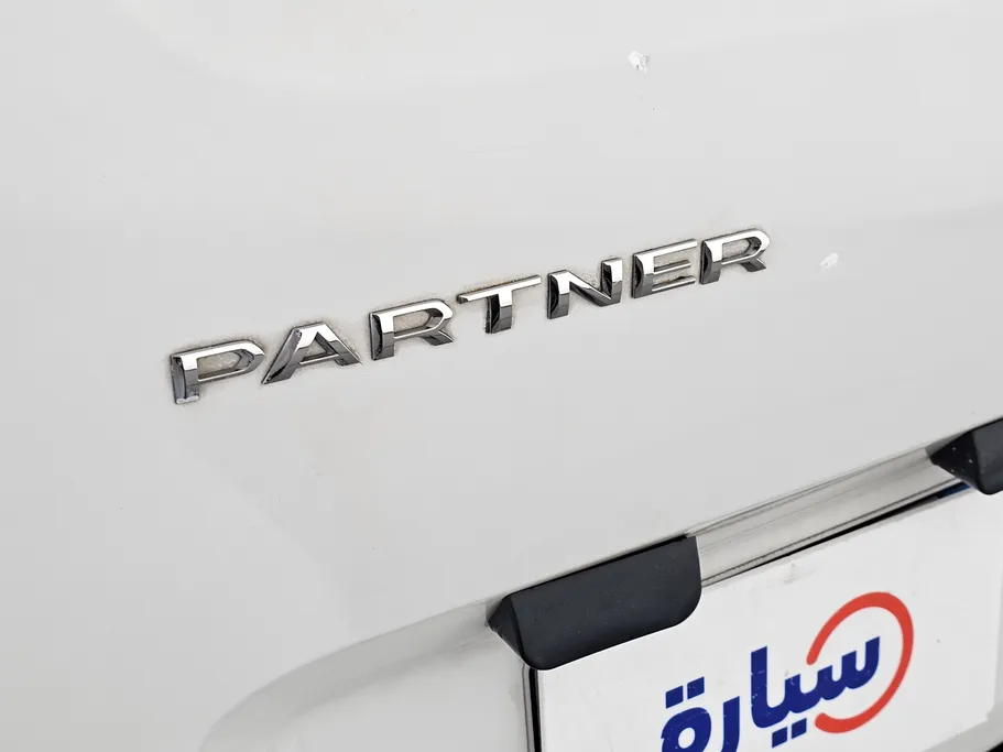 بيجو بارتنر Short van 2021 