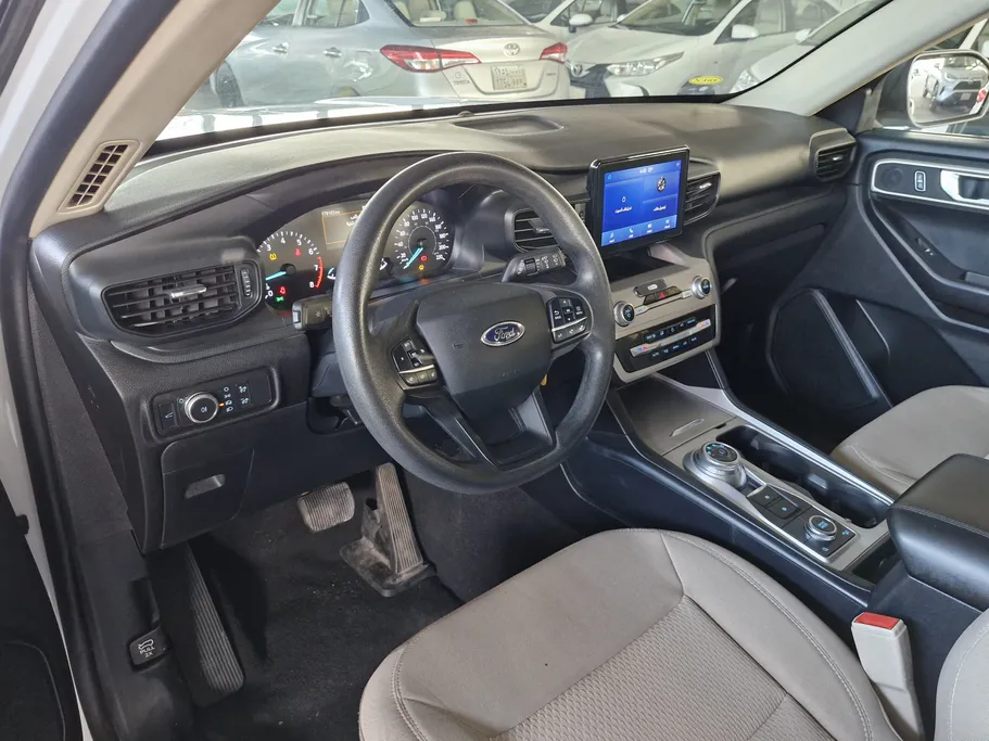 2021 Ford Explorer Standard 