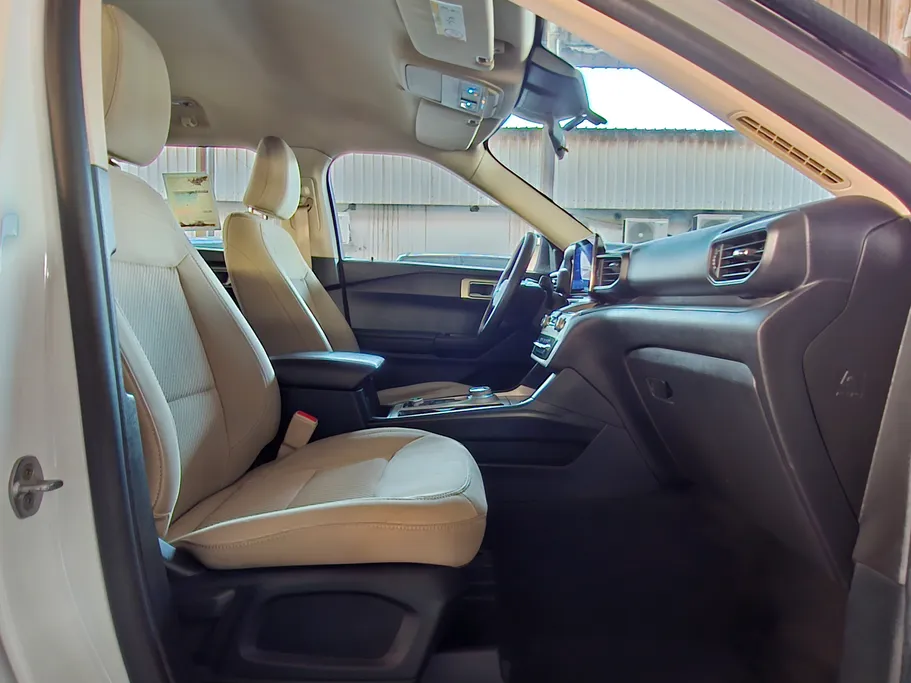 2021 Ford Explorer Standard 