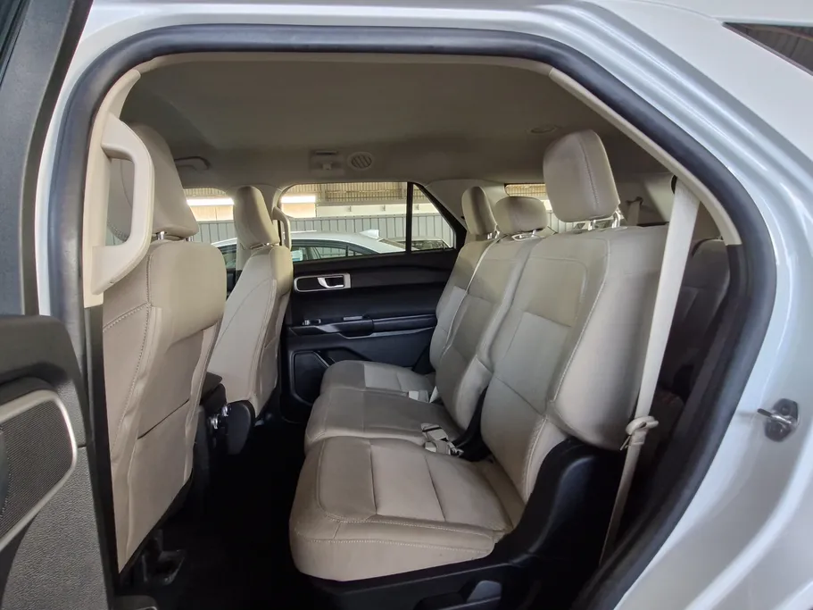 2021 Ford Explorer Standard 