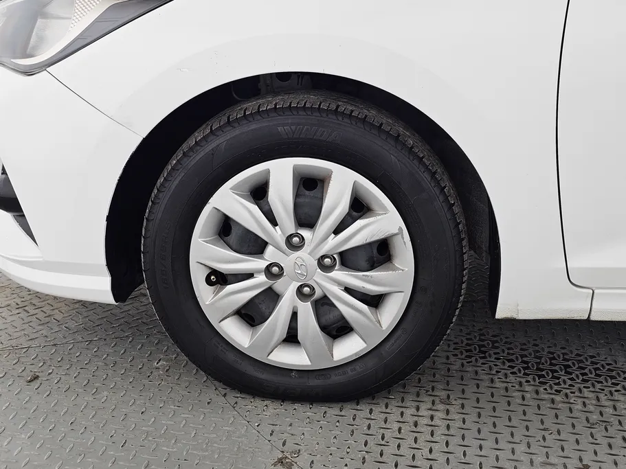 هيونداي اكسنت سمارت 2023 