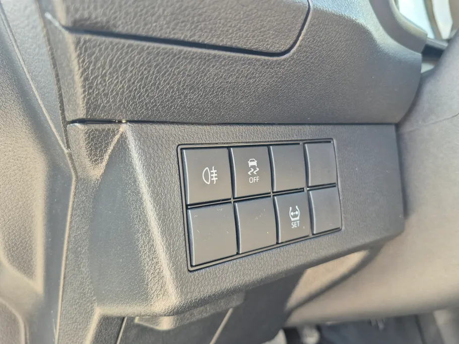 تويوتا يارس Y 2023 