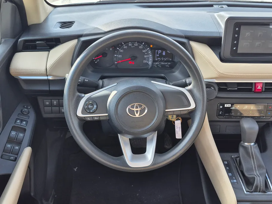 تويوتا يارس Y 2023 