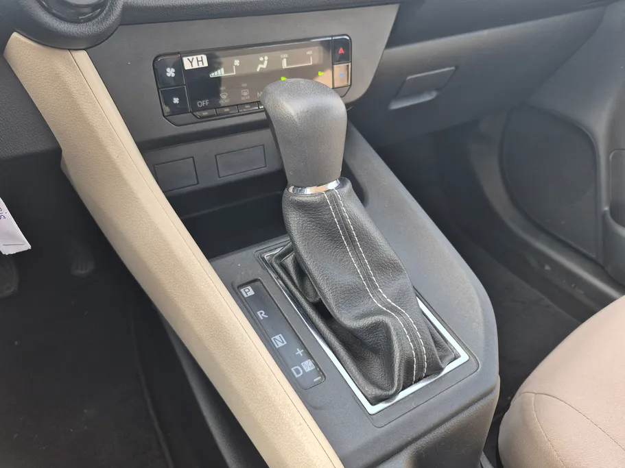 تويوتا يارس Y 2023 