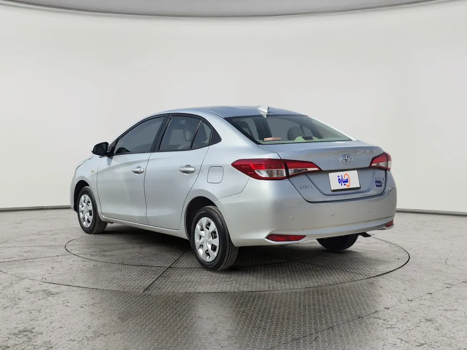 2021 Toyota Yaris  Y 