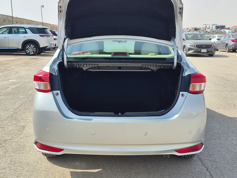 تويوتا يارس Y 2021 