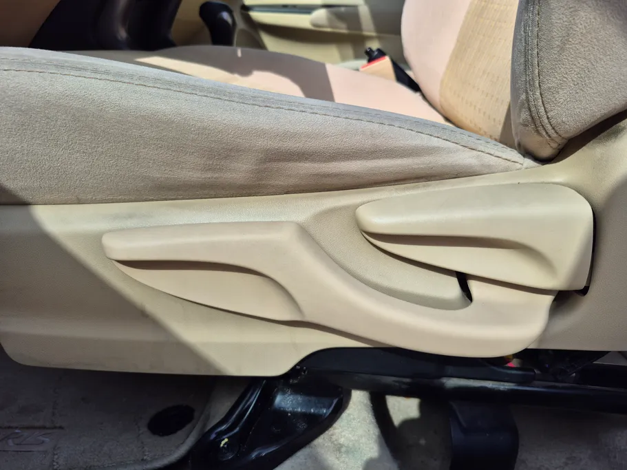 تويوتا يارس Y 2021 