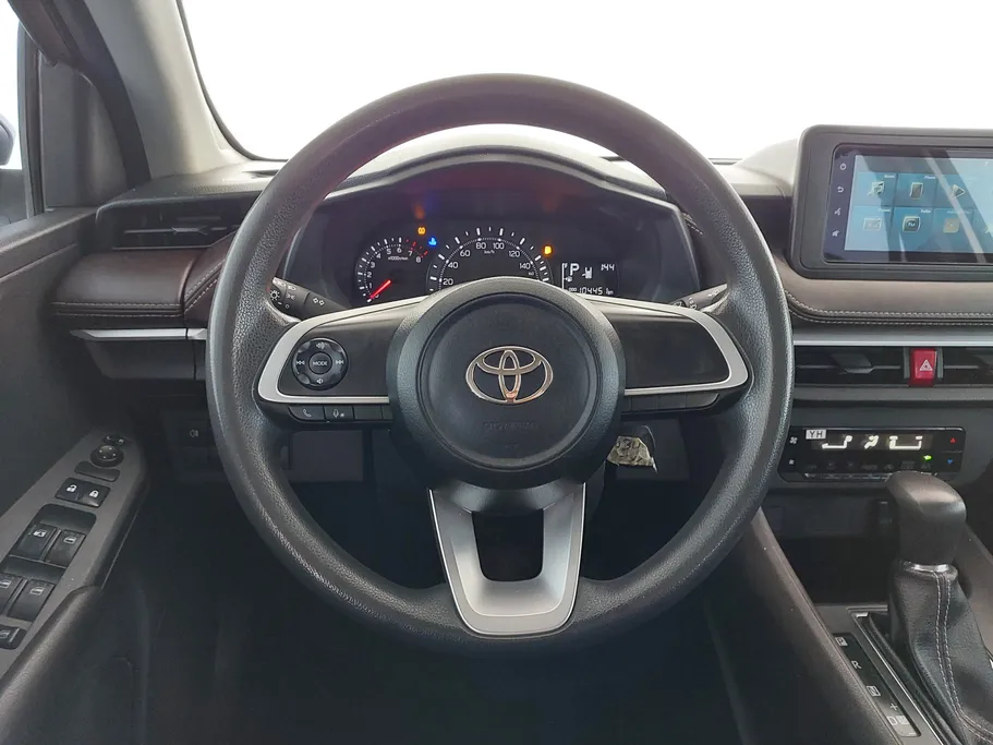 تويوتا يارس Y 2023 