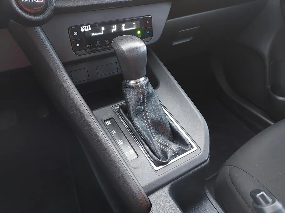 تويوتا يارس Y 2023 