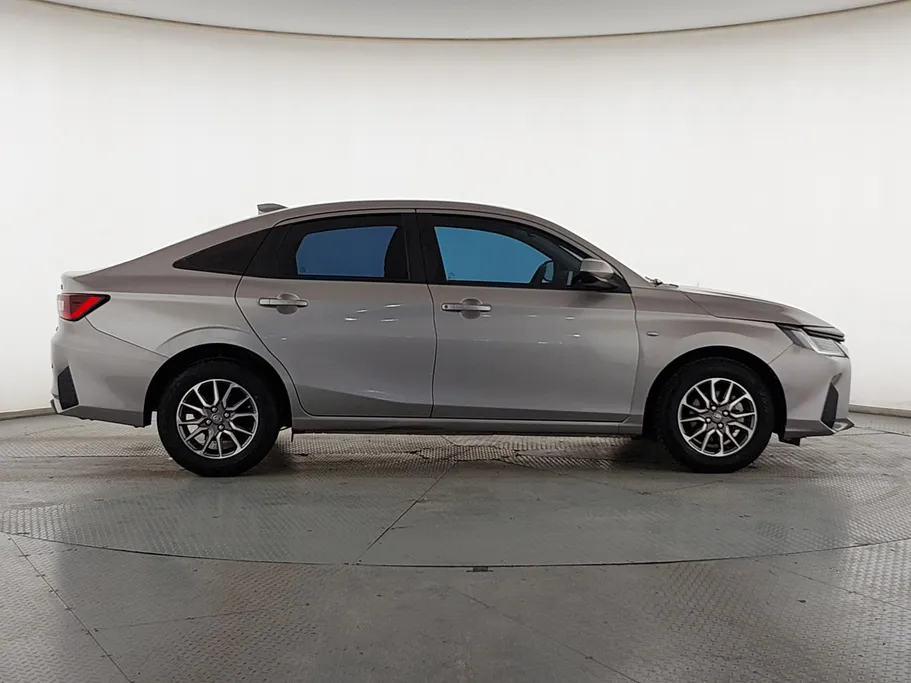 تويوتا يارس Y 2023 