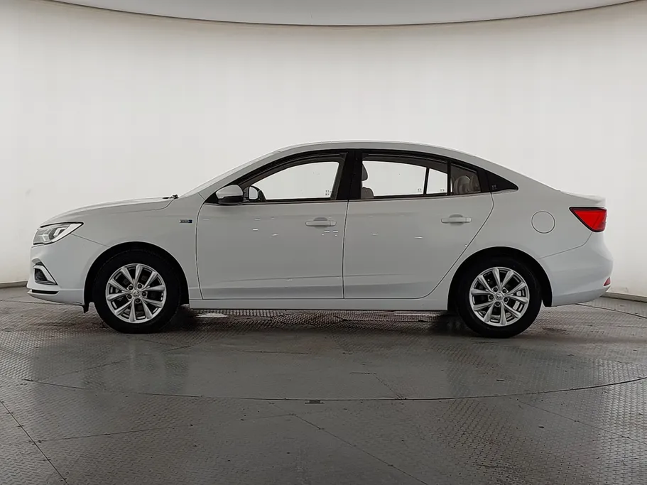 ام جي 5 COM 2022 