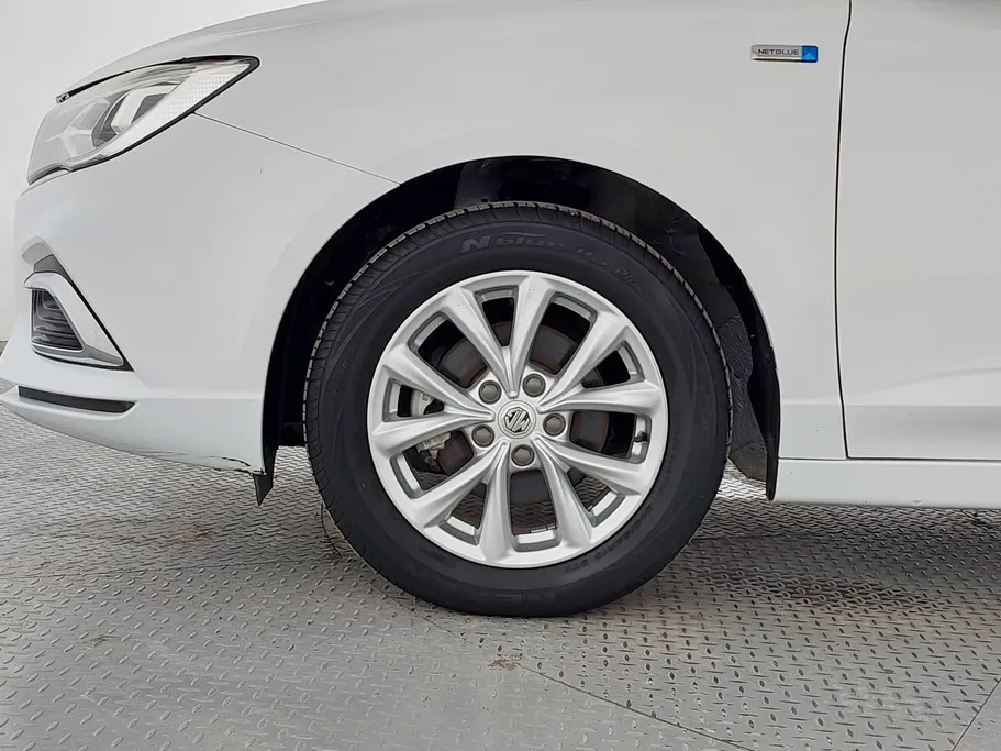 ام جي 5 COM 2022 