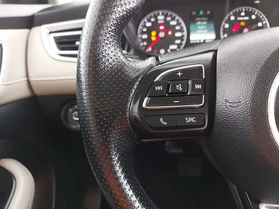 ام جي 5 COM 2022 