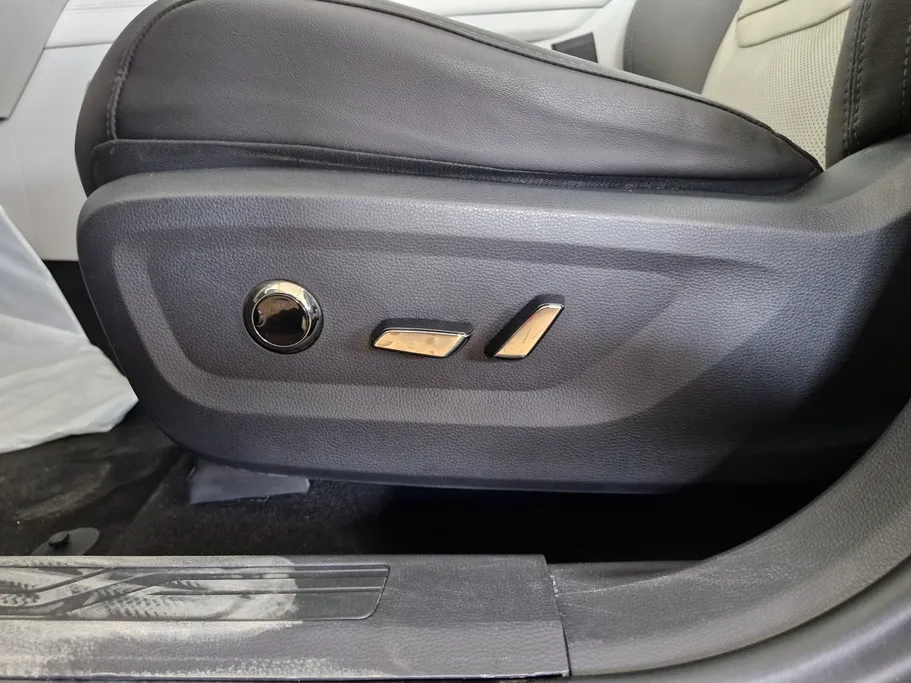 فورد تريتوري تيتانيوم 2023 