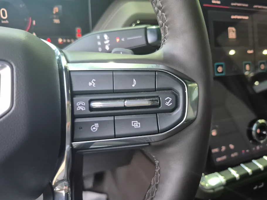 جي إم سي  يوكن اليفيشن 2025 