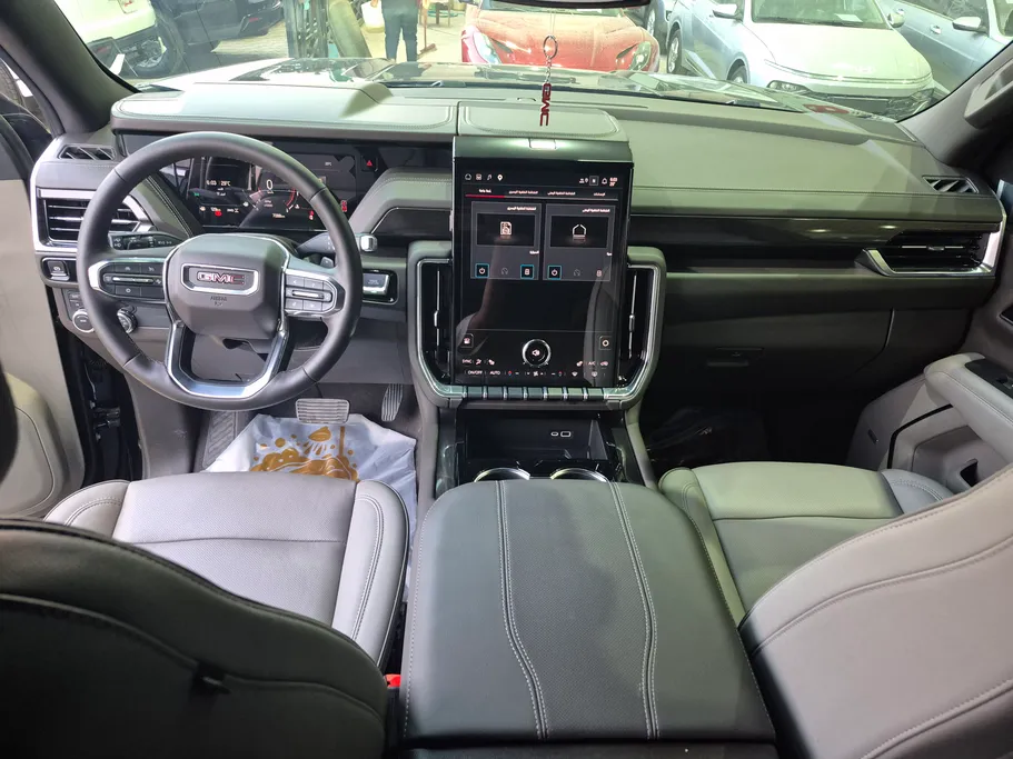 جي إم سي  يوكن اليفيشن 2025 