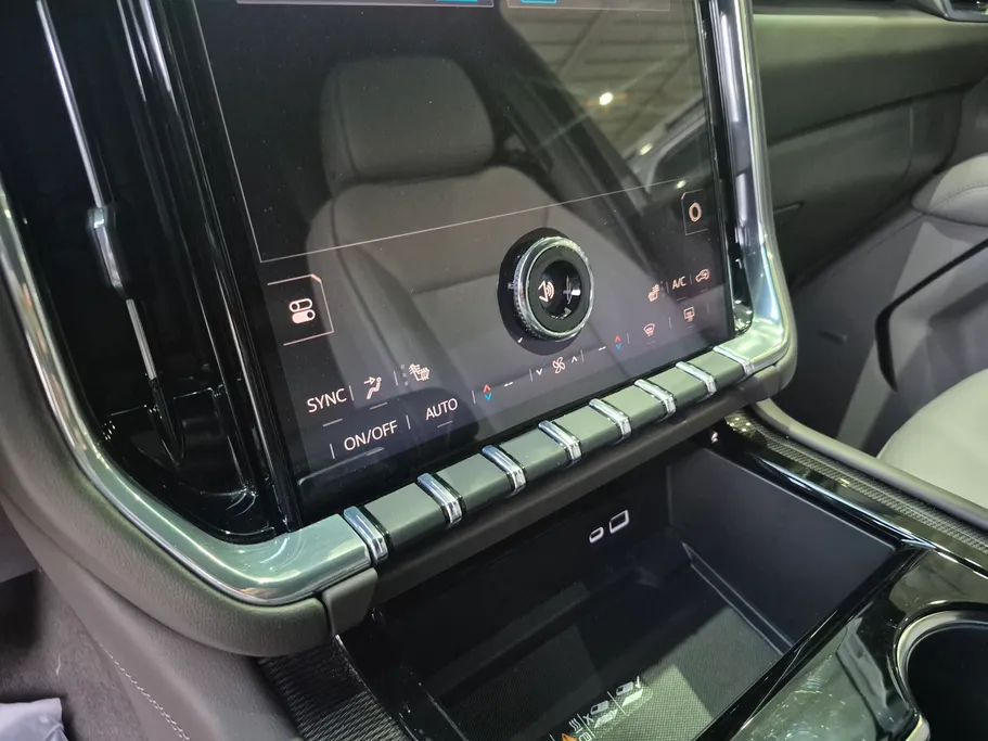 جي إم سي  يوكن اليفيشن 2025 