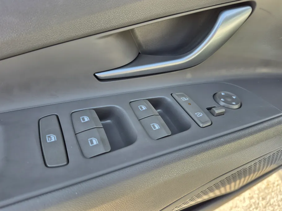 2024 Hyundai Elantra Fleet 