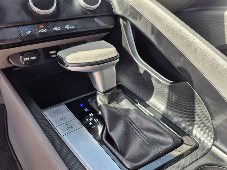 2024 Hyundai Elantra Fleet 