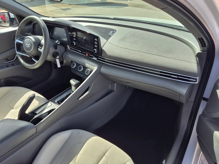 2024 Hyundai Elantra Fleet 