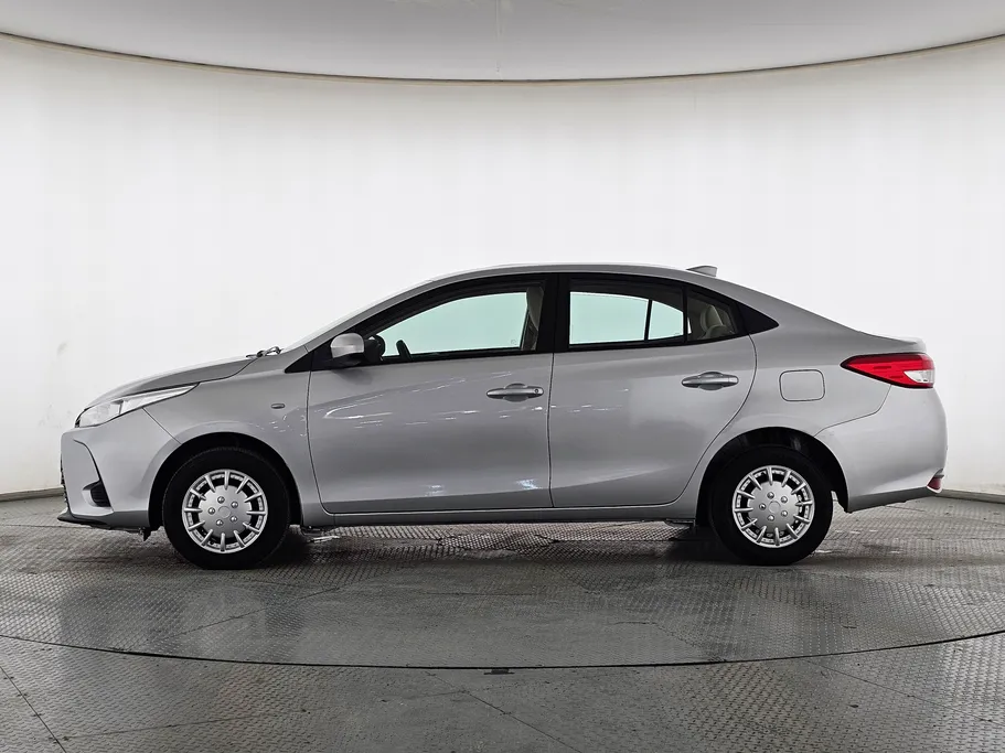 تويوتا يارس Y 2022 