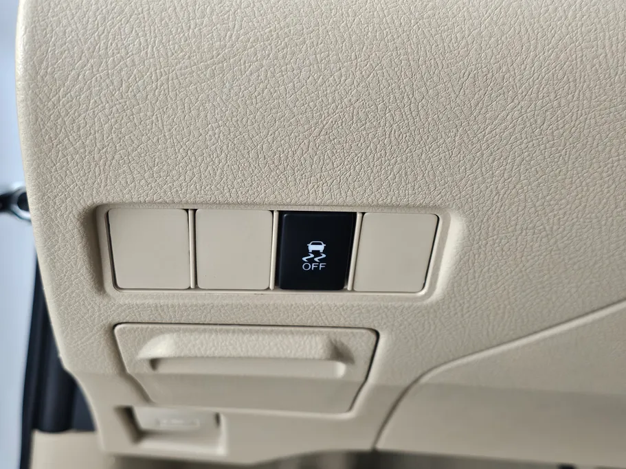 تويوتا يارس Y 2022 