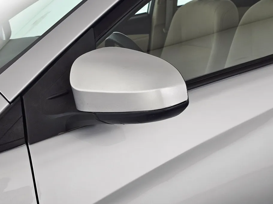 تويوتا يارس Y 2022 