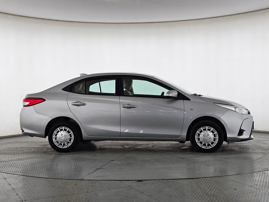 تويوتا يارس Y 2022 