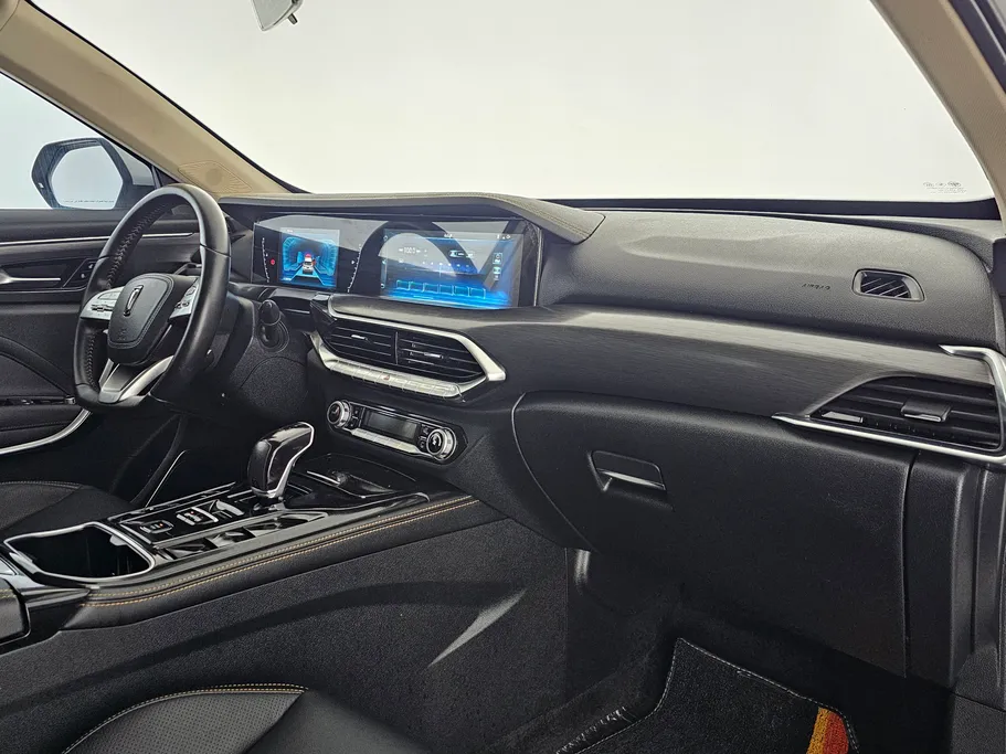 2023 فاو Bestune T77  