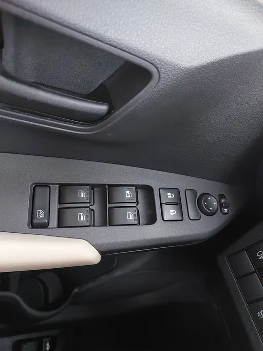 تويوتا يارس Y 2024 