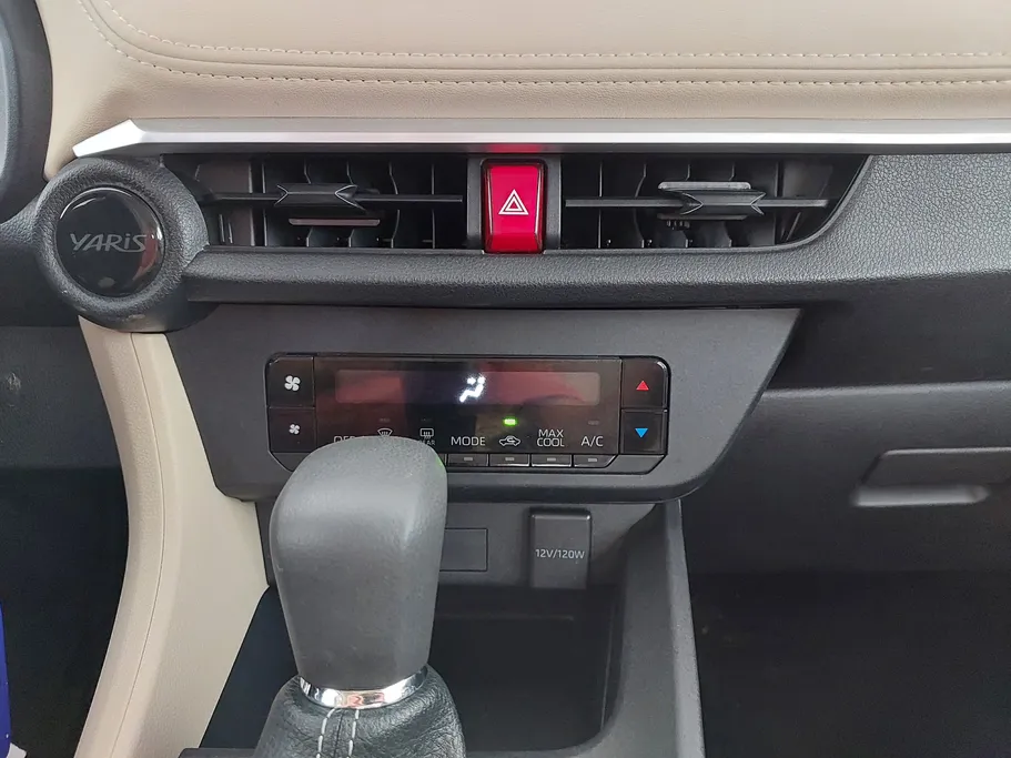 تويوتا يارس Y 2024 