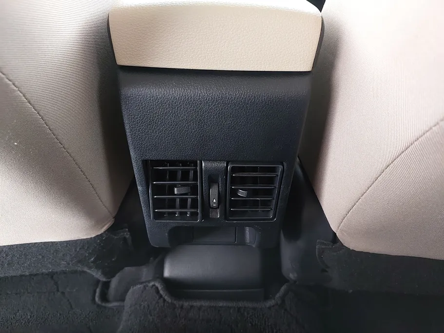 تويوتا يارس Y 2024 