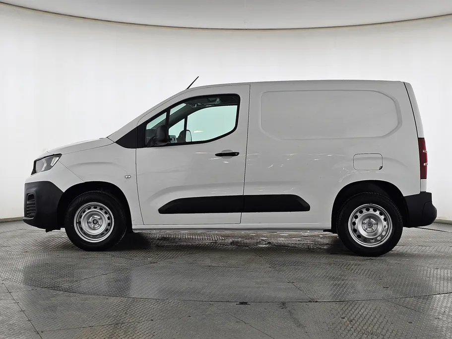 بيجو بارتنر Short van 2022 