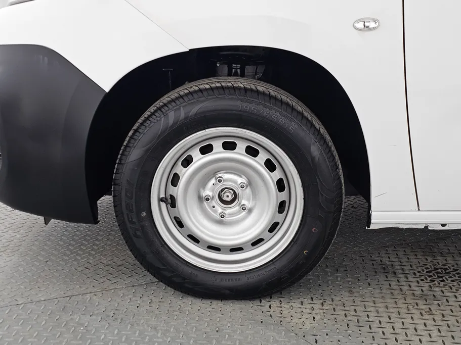 بيجو بارتنر Short van 2022 