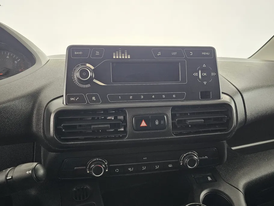 بيجو بارتنر Short van 2022 