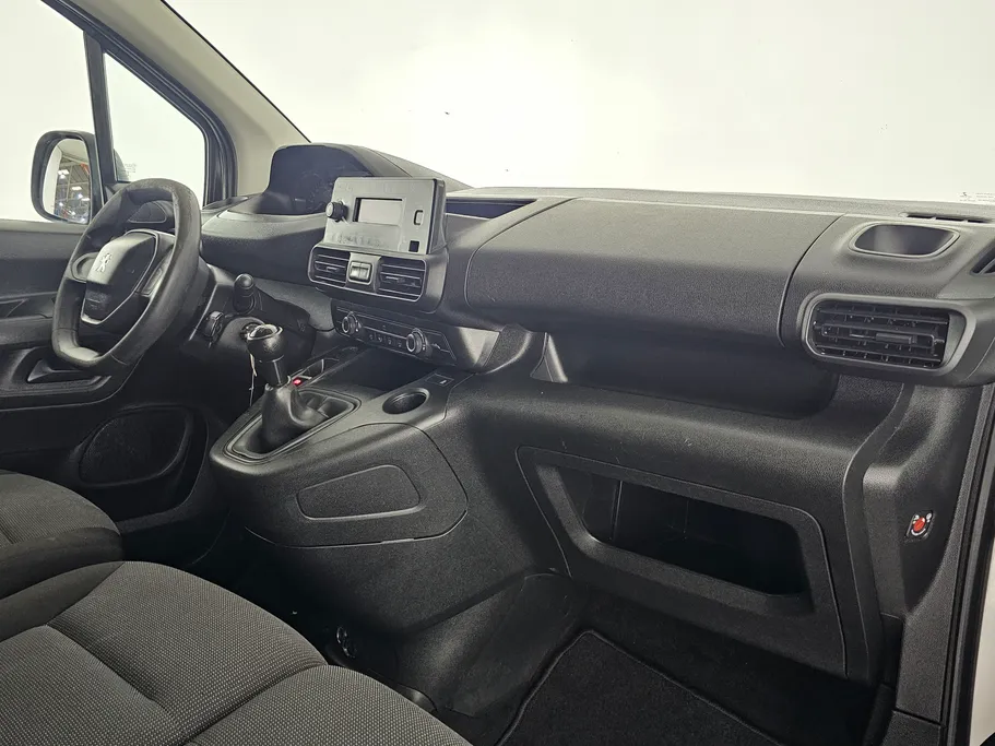 بيجو بارتنر Short van 2022 