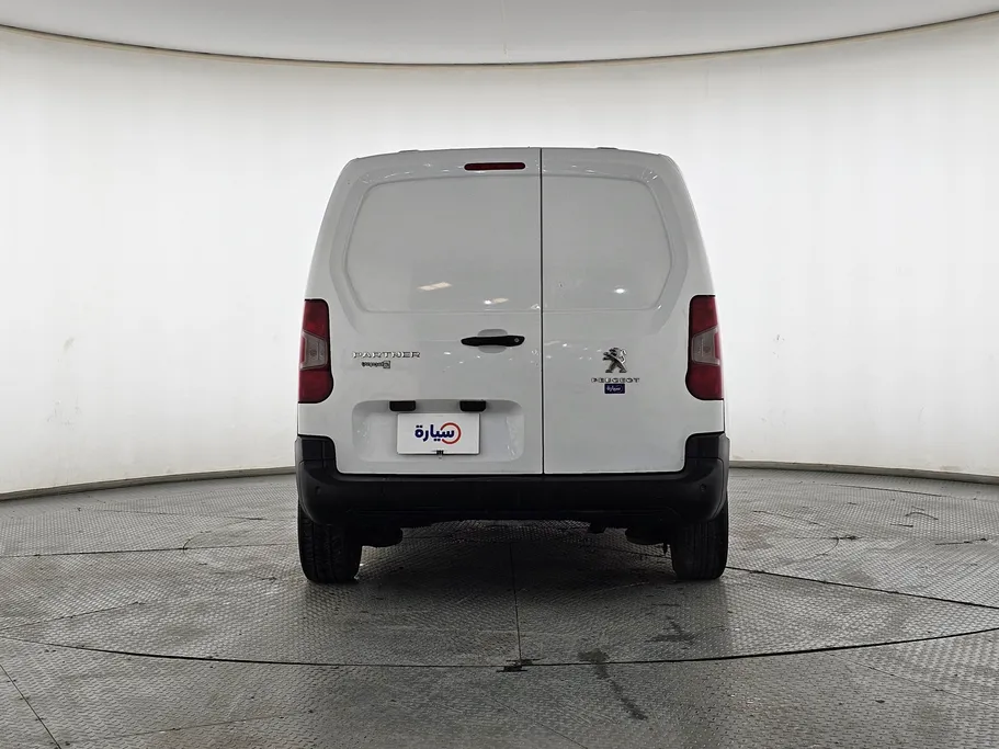 بيجو بارتنر Short van 2022 