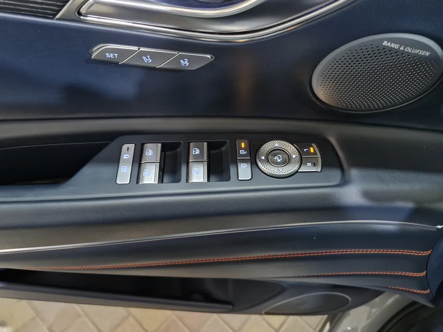 2025 Genesis GV80 Premium 