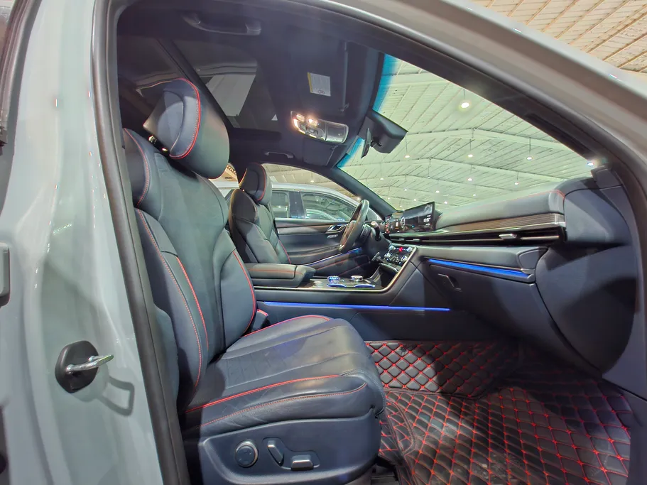 2025 Genesis GV80 Premium 