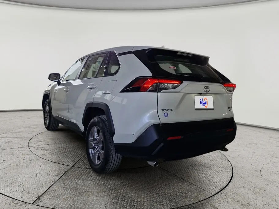 تويوتا راف فور LE 2022 