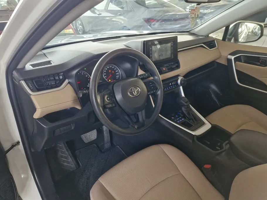 تويوتا راف فور LE 2022 